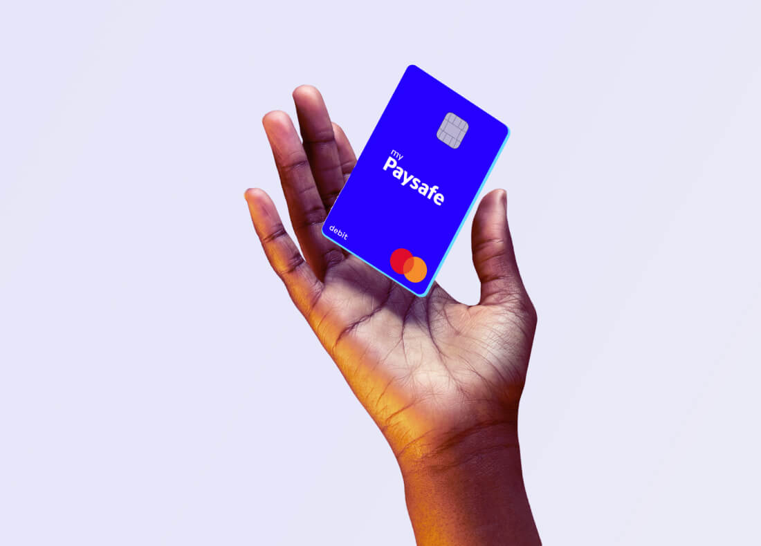 hand holding paysafecard Mastercard